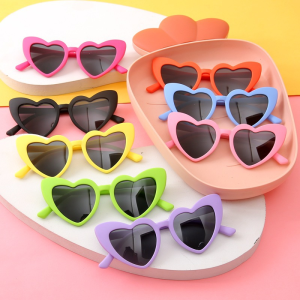 🔥Retro Love Heart Frame Sunglasses Fashion Cute Solid Vintage Sunglasses Summer Travel Sunshade LovelylifeFu👍