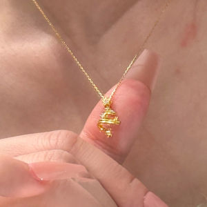 Shiny Christmas Wish Tree Star Necklace Womens Style 2025 New High-End Lightweight Luxury Clavicle Chain Accessory for Women