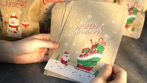 24Sets Merry Christmas Gift Bags Retro Santa Claus Fox Kraft Paper Bags with Stickers Xmas Party Favor Bags DIY Advent Calendar