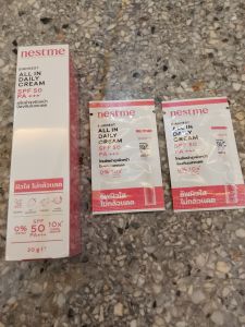 ครีมกันแดด nest me