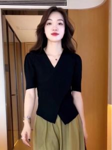 High-end V-neck Asymmetrical Ice Silk Knit Short Sleeve