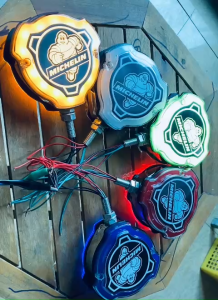 led nóc chớp gắn xe tải xe ben MICHELIN chạy điện auto vol 12v & 24v. nhiều màu lựa chọn