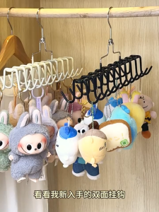 ราวไม้แขวนตุ๊กตา พวงกุญแจลาบูบู้ อาร์ตทอย labubuโชว์สินค้า หยิบเข้าออกง่าย แข็งแรง