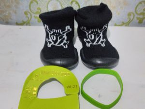 *Sepatu Kaos Kaki Impor Balita Skidders - Prewalker Disney*