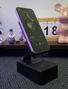 3 ใน 1 โทรศัพท์มือถือมัลติฟังก์ชั่เสียงยืนบลูทู ธ ชาร์จภาพยนตร์ความบันเทิงทั้งหมดในหนึ่งลำโพง