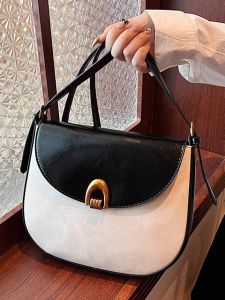 กระเป๋าสะพายข้างผู้หญิงขนาดใหญ่แบบย้อนยุค กระเป๋าสะพายข้างแบบมีสายรัดไหล่ข้างเดียวสำหรับฤดูใบไม้ร่วง 2024 กระเป๋าสะพายข้างแบบสะพายข้างใต้วงแขน