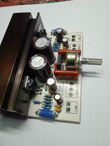 amplifier LM 1875 R8