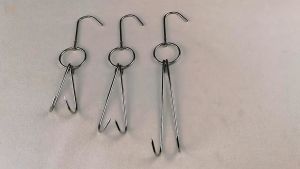 COD ตะขอเกี่ยวเป็ด ตะขอสแตนเลส ตะขอแขวนไก่ย่าง ตะขอแขวนเป็ดย่าง 10 ชิ้น ที่แขวนเตาย่างบาร์บีคิวอุปกรณ์เครื่องมือทำอาหาร 3.5มม.หนา 23ซม.ยาว