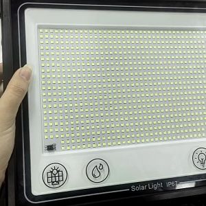 Garansi 10 tahun Lampu tenaga surya outdoor otomatis nyala dapat dilepas Ready Stock baterai ponsel