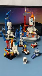 LELE Mainan Balok Blok Roket Nano Block Brick Rocket Kotak Pesawat Ulang-alik Peluncuran Space Model Toys Hadiah 3D Puzzle