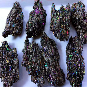 Natural Seven Color Ore Small Piece Silicon Carbide Mineral Crystal Teaching Specimen Peacock Color Ore Small Piece Rough Stone Ornaments
