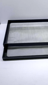 KHAY TÁCH PHÂN KÍCH THƯỚC 41-33-2.5CM MICA ĐEN 5MM (THANH LÝ)