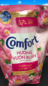 Nước xả vải Comfort hương vườn Xuân túi 3.7L