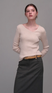 [Korean brand] - Charming slim wool cut out knit - Vanilla knit