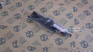 Dongkrak Mobil 1 Ton Warna Hitam