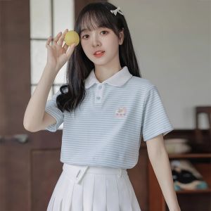 เสื้อยืดคอโปโลผู้หญิง ทรงหลวม แขนสั้น ลายทาง ปักลาย ฤดูร้อน 2023 แฟชั่นสตรีท สไตล์ย้อนยุค แขนสั้น เสื้อยืดคอโปโล