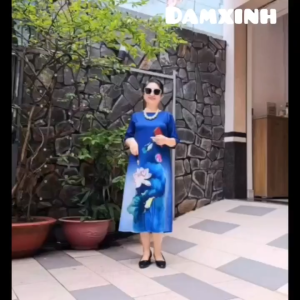 Váy Đầm Trung Niên Chữ A Giấu Bụng Chất Lụa Cao Cấp In Hoa Văn Sang Trọng Mềm Rủ Mặc Mát 2Túi Hông Dây Kéo Tốt Có Size Từ 50kg Đến 90Kg.