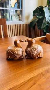 นกคุ้มไม้สัก 4 นิ้ว ขนาด 1 ตัว ยาว 10 เซนติเมตรสูง 10 เซนติเมตรกว้าง 8 เซนติเมตร