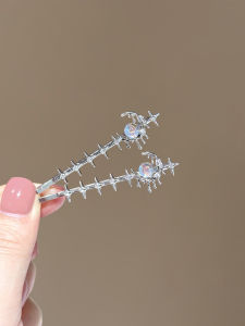 LYNNROMAN | Unique Design Side Fringe Hair Clip