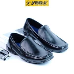 Sepatu Kulit Pria Casual Kerja / Sepatu Formal Slip On Pria