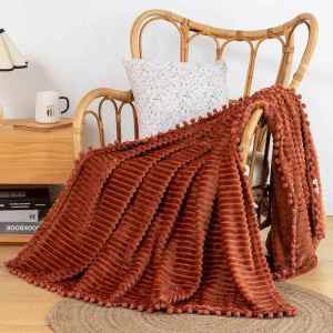 Pom-pom Fringed Flannel Blanket