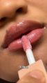 Maybelline Lifter Gloss – Hydrating Lip Gloss with Hyaluronic Acid, Plumping Lip Balm, Moisturizing, Non-Sticky, Glossy & Smooth Lips All Day, Nourishing, Lightweight, Long-Lasting Shine. 