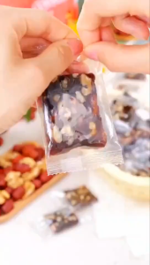 250g(大概20个）枣泥核桃糕 Rice Walnut Cake