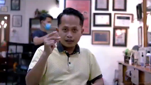 HIENA/Kemei Professional hair clipper Graffiti camouflage oil head Professional Hair Clipper Shaving Hair Trimming Hair Trimming Electric Shaver Rechargeable Razor Usb T Type Hair Cut Adjustable Cordless Edge Boyfriend Gift Barber Clippers