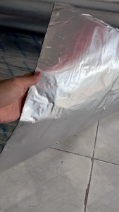 Băng Keo Dán Tường Chống Dột Hàn Quốc 1m x 1m Mặt Nhôm Bạc