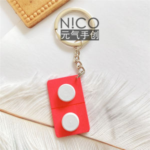 สร้อยกุญแจกระปุกยาไม้แฮนด์เมดสร้างสรรค์สุดเก๋สำหรับกระเป๋าเป้สะพายหลังของเด็กผู้หญิงที่น่ารักและตลก