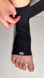 [NEW] EBENE Bio-Ray Compression Ankle Support 1 Piece - 2 Sizes: S-M / L-XL