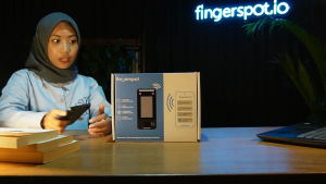 Fingerspot Vega W2431M Mesin Absensi Fingerprint Online Wifi Wajah Kartu Card Network LAN Akses Door