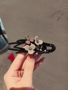 Kẹp Tóc Hàn Quốc Kiểu Dáng Thanh Lịch Cỡ Lớn Đính Ngọc Trai Đen Và Hoa Pha Lê Dành Cho Nữ Chất Liệu Acrylic Kiểu Kẹp Mỏ Vịt Thời Trang Kẹp Nửa Đầu.