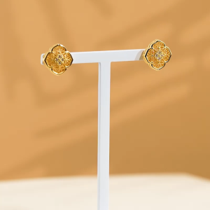 Chow Sang Sang 周生生 999 24K Gold Cultural Blessings Auspicious Ruyi Diamond Stud Earrings for Women 95553E