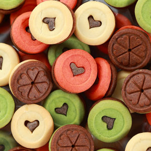 XUNCUIJI | Chocolate Heart Macaron Filled Cookies