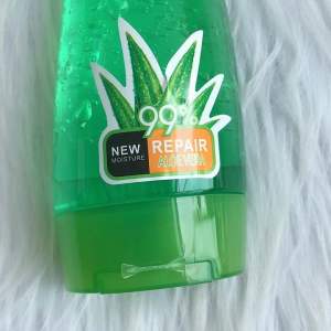 Aloe Vera Soothing Gel Natural 99% Aloe Vera essence Moisturize Whiten Skin Shrink pores 120ml