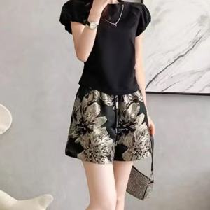 กางเกงขาสั้นผ้าไหมน้ำแข็ง กางเกงขายาวทรงหลวม ระบายอากาศได้ดี สำหรับฤดูร้อน กางเกงโยคะ กางเกงขายาว แห้งเร็ว เสื้อผ้ากีฬา ไซส์ใหญ่