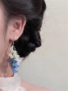 Elegant Hollow Butterfly Tassel Earrings Womens Sweet Niche Design High-End Versatile Exquisite Ear Jewelry Accessories