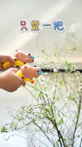 Banana Capybara Mini Water Toy Summer Pool Beach Toys Outdoor Playing Sport Mainan Senjata Air 水枪玩具