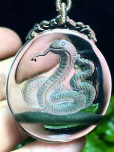 天然水晶绿幽灵吊坠   Natural thousand green ghost zodiac snake pendant crystal transparent thousand green ghost cornucopan green color exquisite carving technology wear can attract wealth to ward off evil and protect peace to help cause!