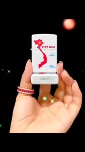 BẬT LỬA ZIPPO SƠN TĨNH ĐIỆN CÓ MỘC ĐÁY BẢN ĐỒ VIỆT NAM #152