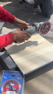 ใบตัด กระเบื้อง ขนาด 4 นิ้ว ใบบาง 1มม - ตัดแกรนิตโต้ ตัดกระเบื้องทั่ว ตัดหินอ่อน ตัดปูน ตัดไม้ฝา ต้องการสินค้าอื่นกดดูในร้านเลยครับ