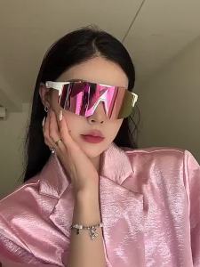 Mens and Womens Fashionable Glasses Protection Wide Edge Sports Glasses Anti Glare Non Degree Goggles