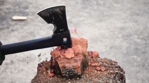 กรุงเทพนะคะ พร้อมส่ง 5 อุปกรณ์และขวานเดินป่า พร้อมด้ามเดียว ทั้งค้นมีดไฟแช็ก พกพาสะดวก กระชับมือ ส่งจากสมาชิกผู้ชายที่มีประสบการณ์ ลองใช้งานง่ายๆ ในการเดินป่ากับผู้อื่น