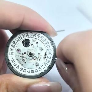 Hot Japan NH35 Automatic Mechanical Movement High Accuracy 24 Jewels Mod Watch Replacement NH35A Date at 3:00 Japan Genuine