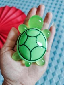 Large 8.6cm Resin Turtle Night Light Office Car Decorative Toy Glowing Ornaments Small Sculptures for Desktops And Vehicles