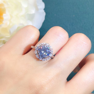 Youngever Queens Large Diamond Dove Egg 5 Carat Moissanite High Carbon Diamond Japanese Style Luxury Ring Fashionable Commute