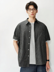 MIANXIANSHENG | Loose-Fit Cotton-Weave Black Grid Short-Sleeve Shirt