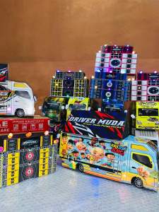 Truk Horeg Full Lampu Gratis Custom Nama dan Foto