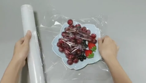 🇸🇬 Plastic Wrap Roll 30cm x 30m | Food Grade Cling Wrapping Shrink Stretch Film Kitchen Packing Baking Cover Storage 保鲜膜